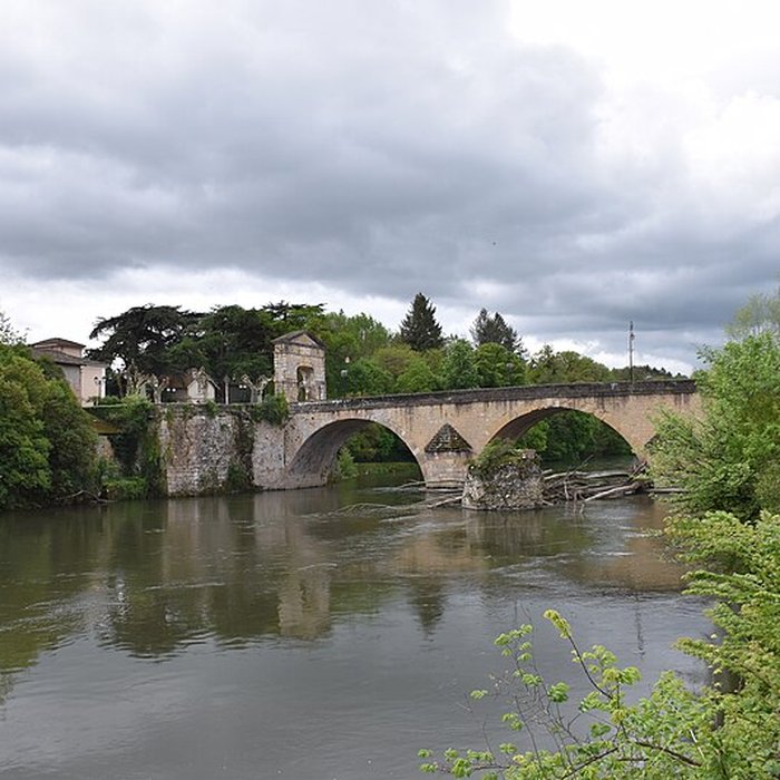 Photo de Pont, porte de pont et porte de ville