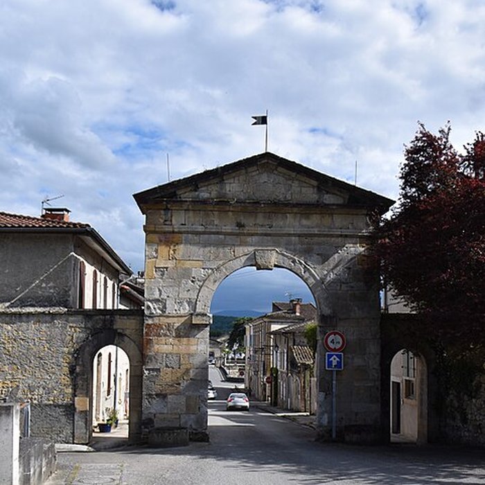 Photo de Pont, porte de pont et porte de ville