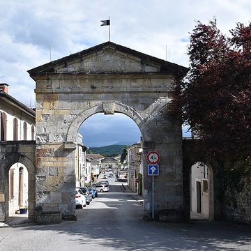 Pont, porte de pont et porte de ville