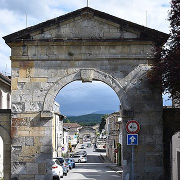 Pont, porte de pont et porte de ville