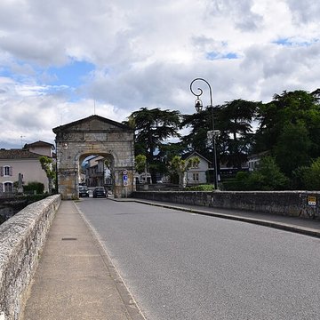 Pont, porte de pont et porte de ville