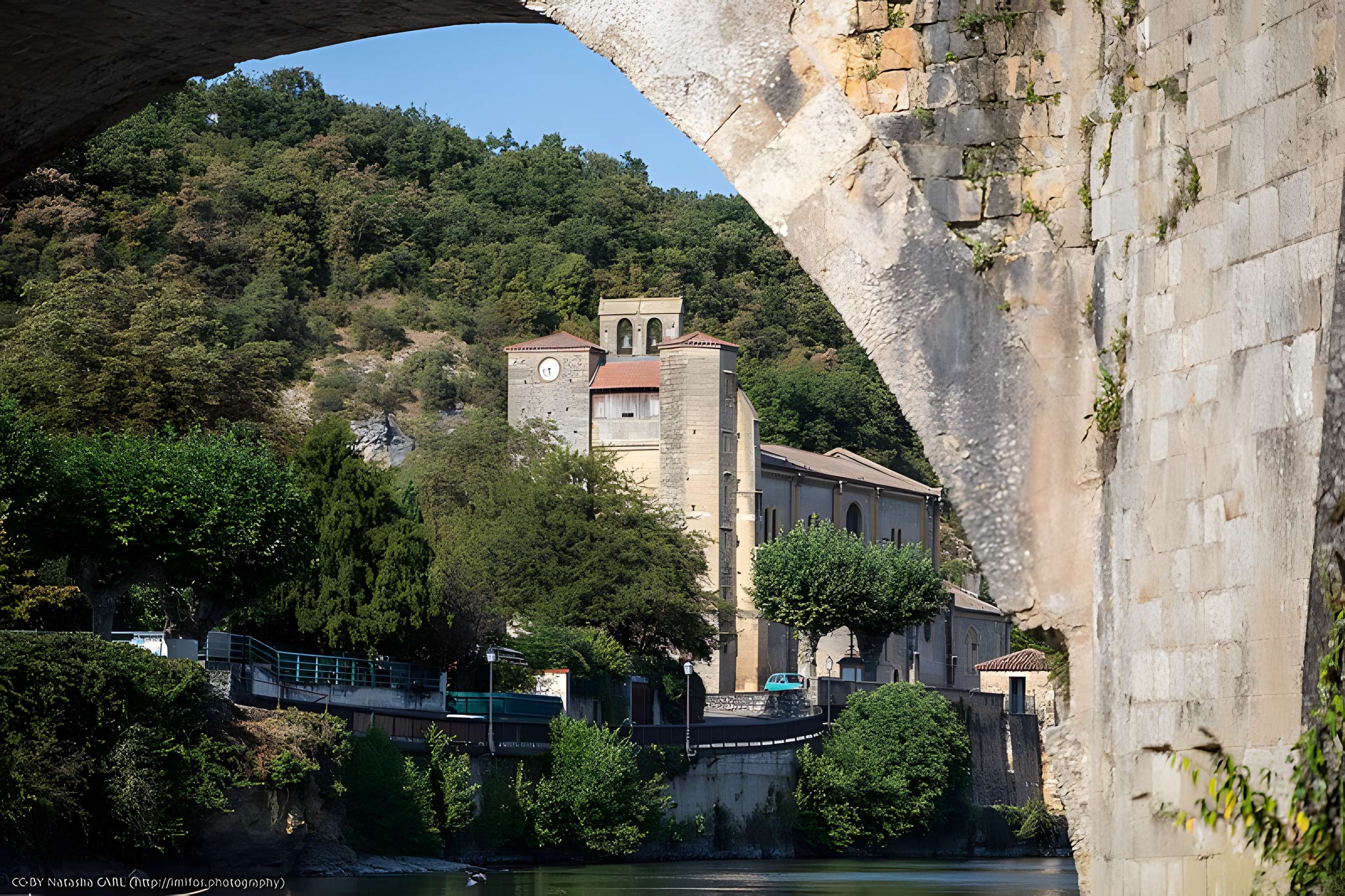 Pont, porte de pont et porte de ville