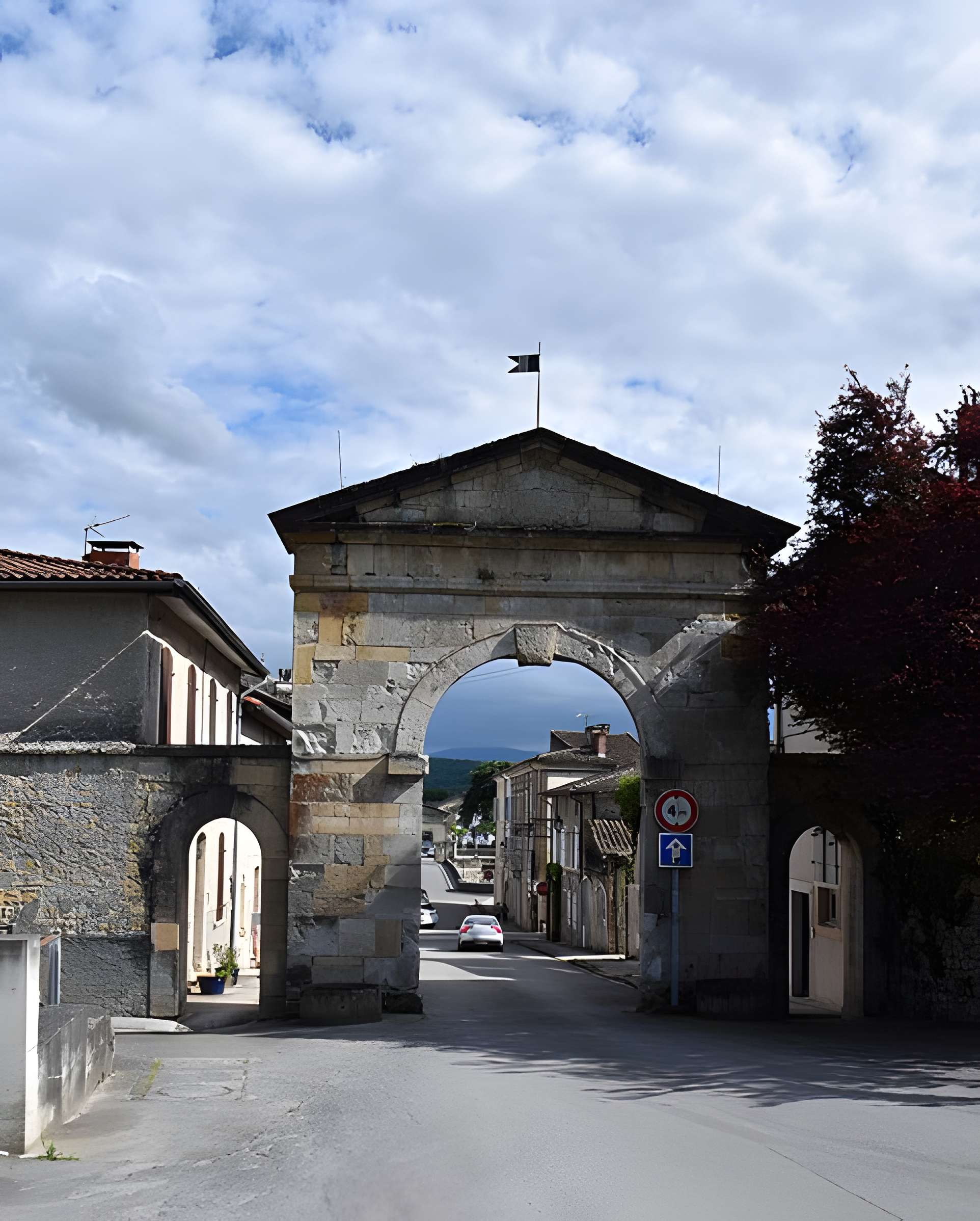Pont, porte de pont et porte de ville