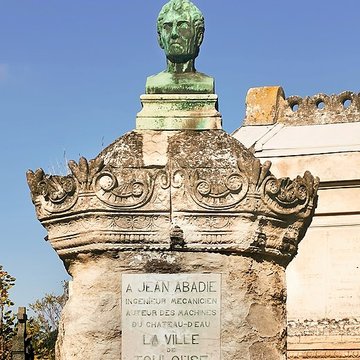 Château deau et station de pompage