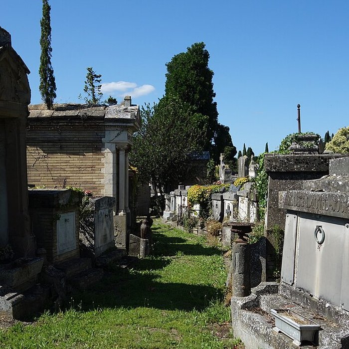 Photo de Entrée du cimetière de Terre-Cabade