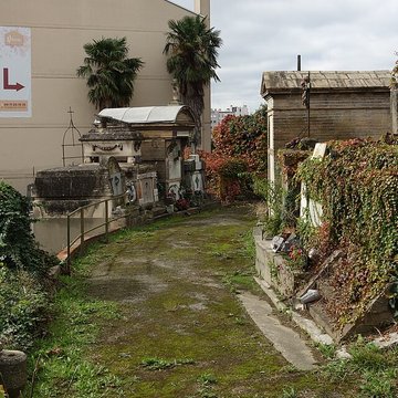 Entrée du cimetière de Terre-Cabade