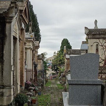 Entrée du cimetière de Terre-Cabade