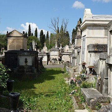 Entrée du cimetière de Terre-Cabade