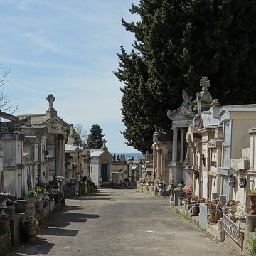 Entrée du cimetière de Terre-Cabade
