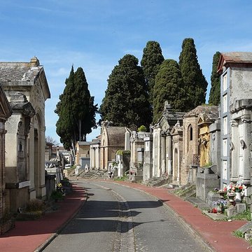 Entrée du cimetière de Terre-Cabade