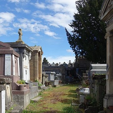 Entrée du cimetière de Terre-Cabade