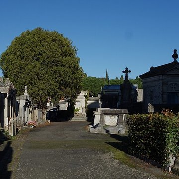 Entrée du cimetière de Terre-Cabade