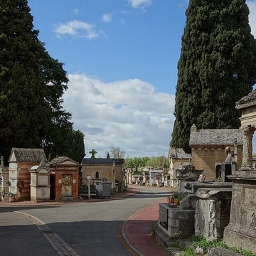 Entrée du cimetière de Terre-Cabade