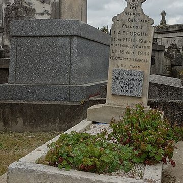 Entrée du cimetière de Terre-Cabade