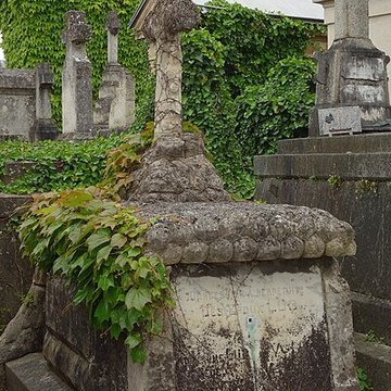 Entrée du cimetière de Terre-Cabade