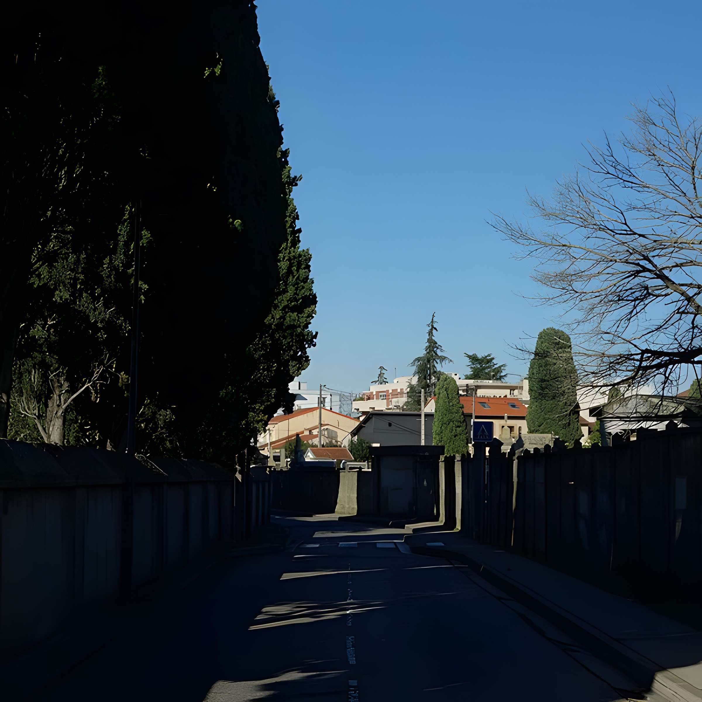 Entrée du cimetière de Terre-Cabade