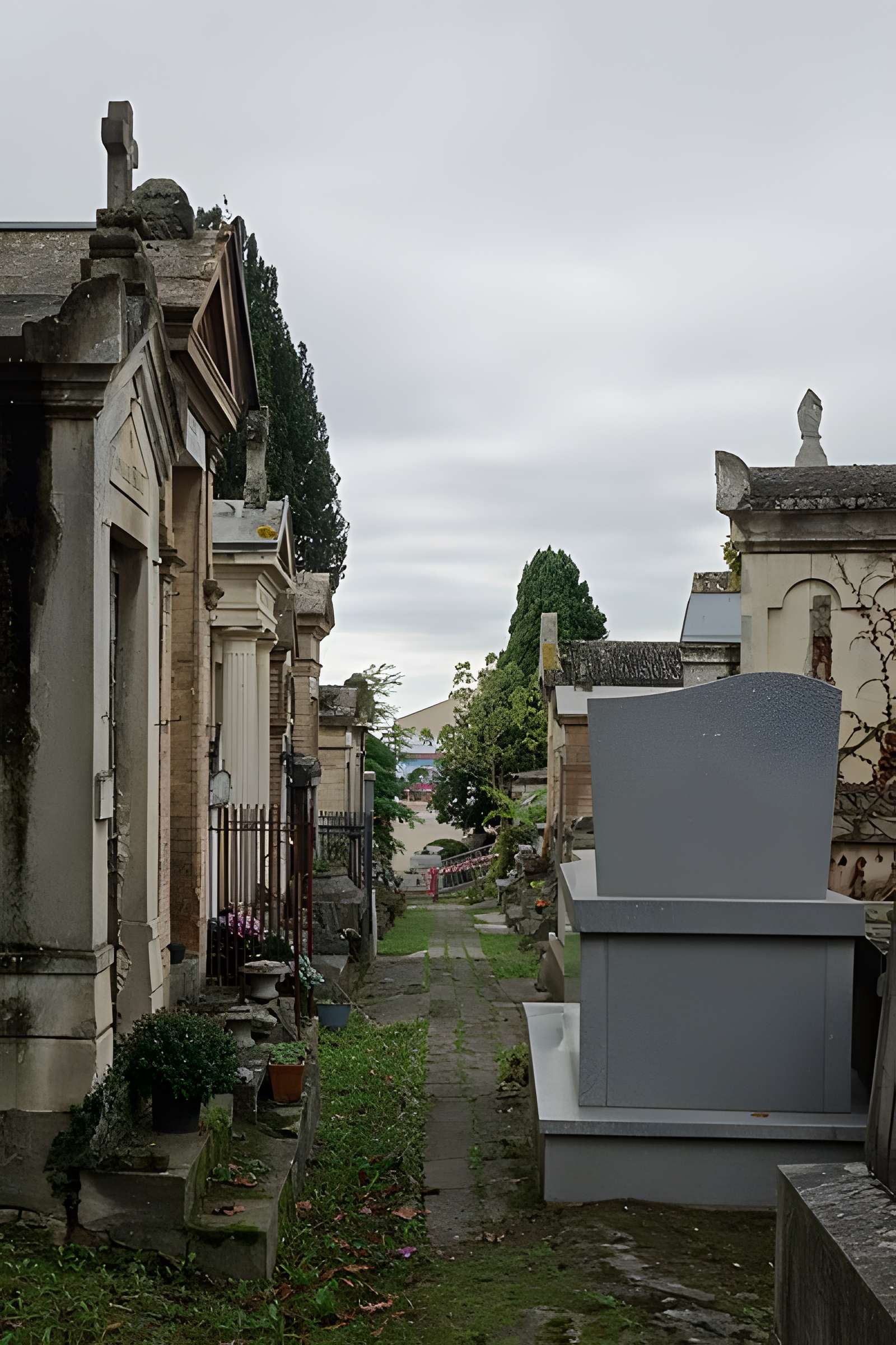 Entrée du cimetière de Terre-Cabade