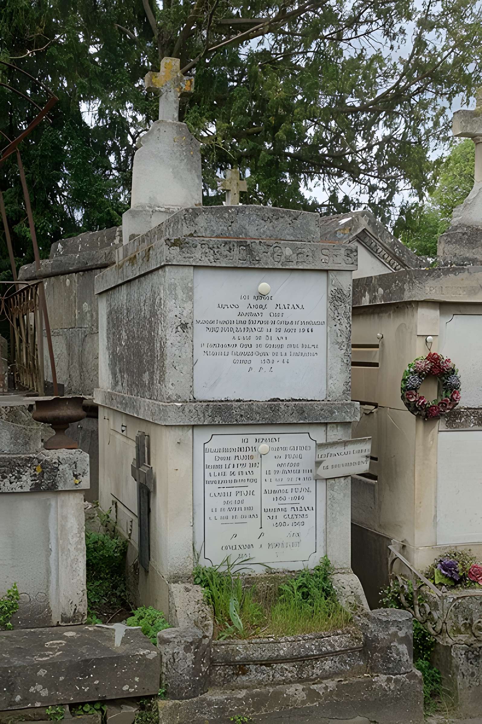 Entrée du cimetière de Terre-Cabade