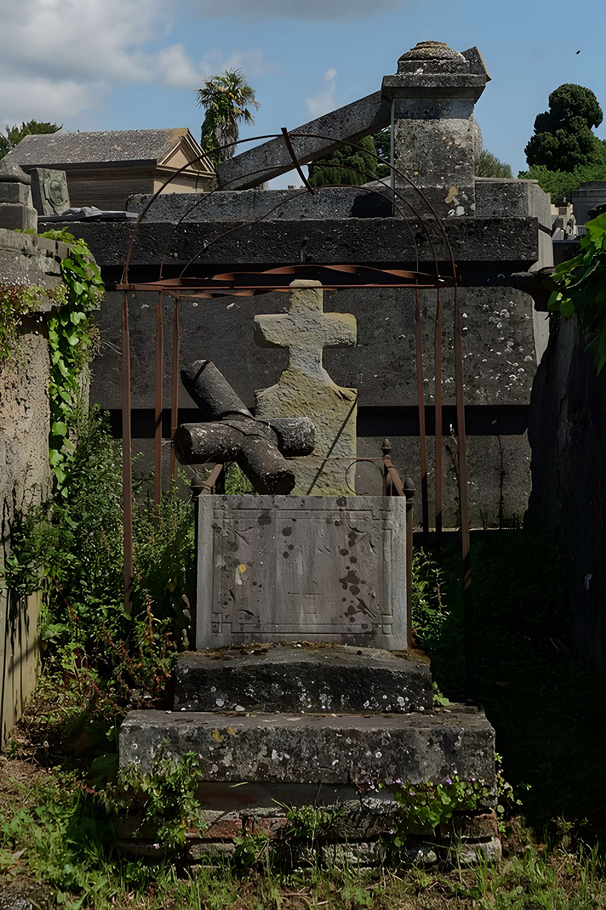 Entrée du cimetière de Terre-Cabade