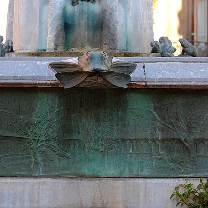 Photo de Fontaine de la Poésie romane