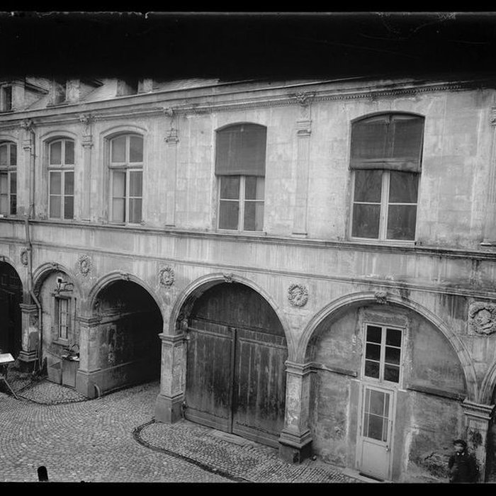 Photo de Hôtel de Pins et hôtel Antonin