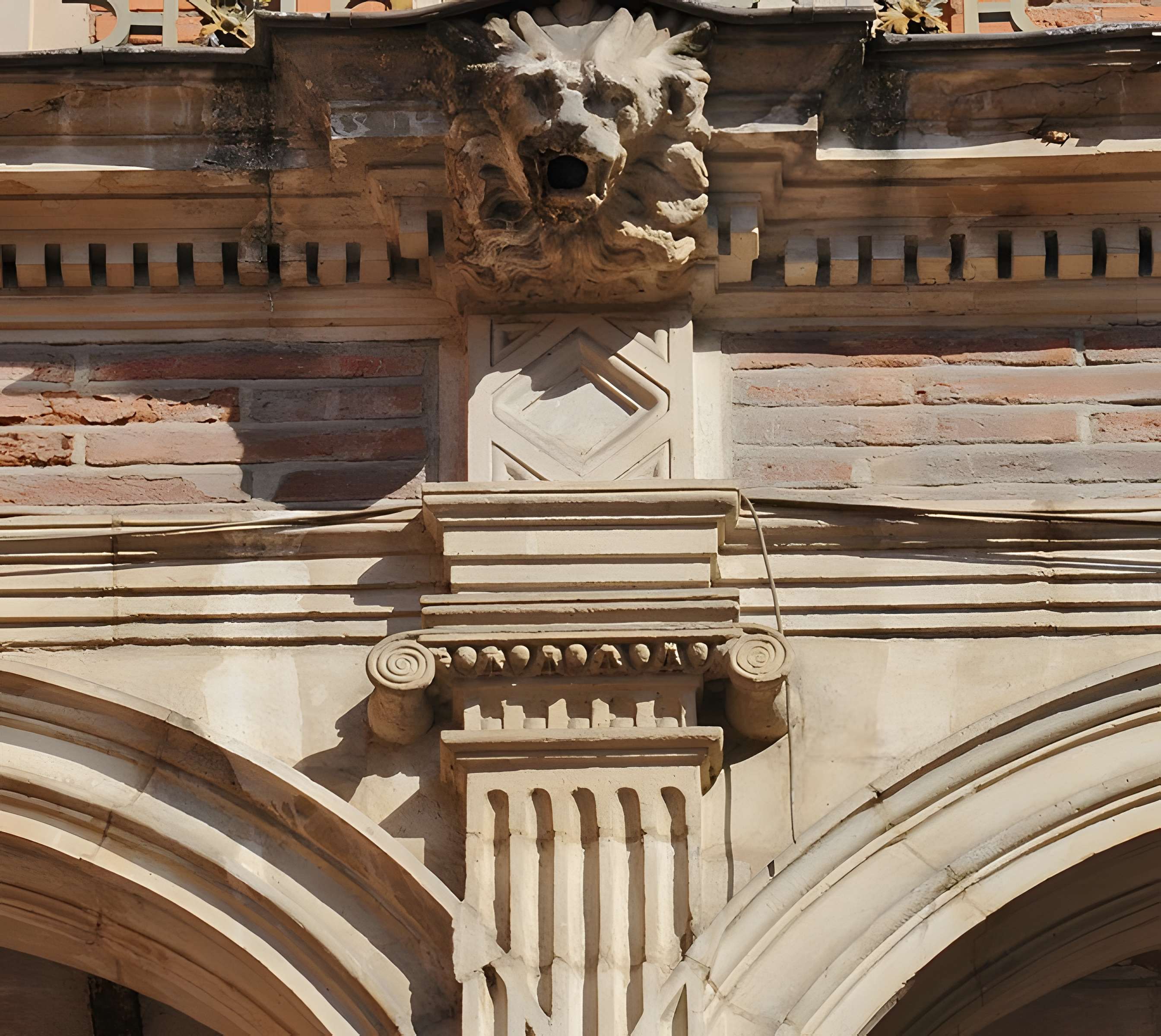 Hôtel de Pins et hôtel Antonin