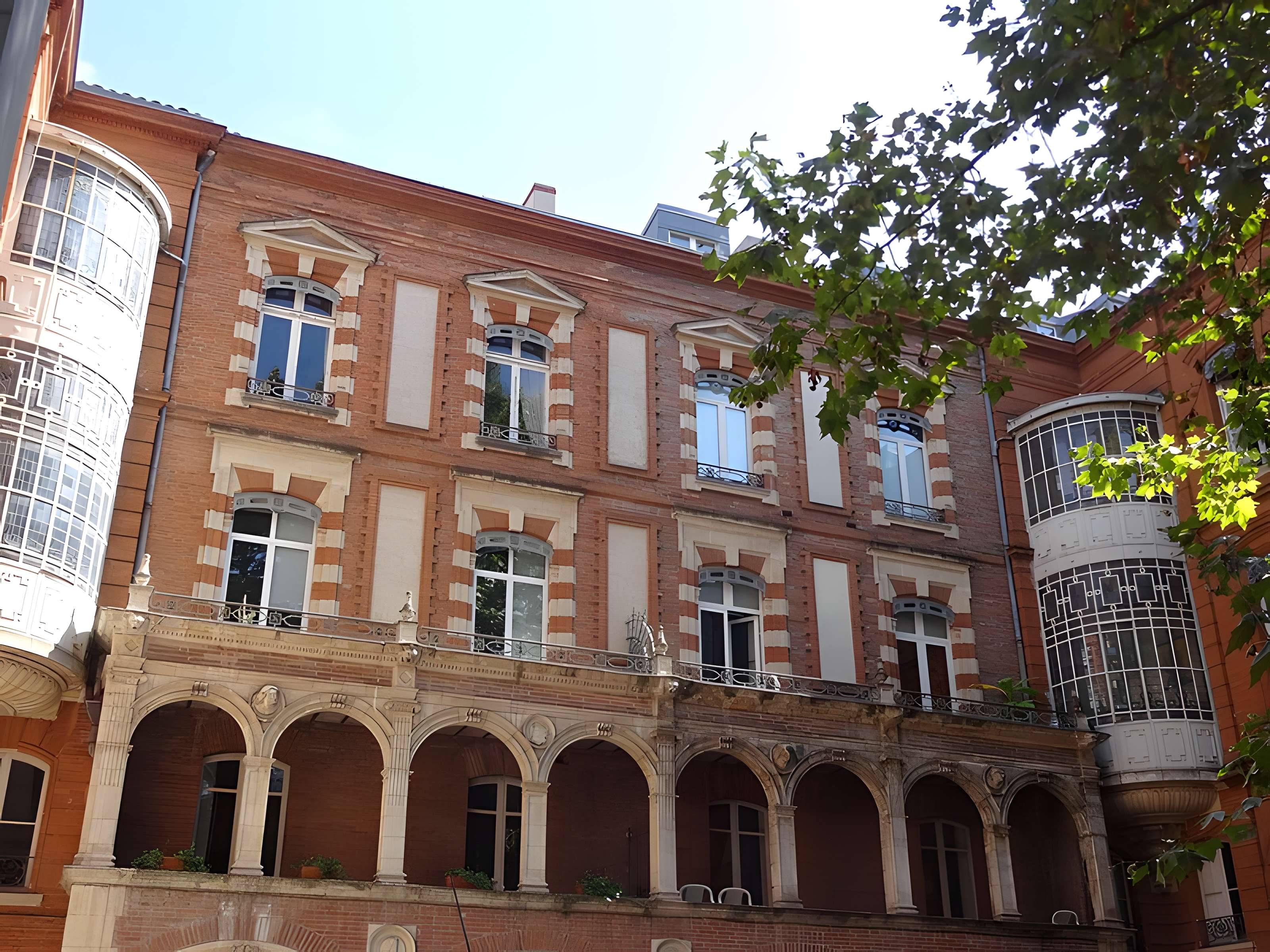 Hôtel de Pins et hôtel Antonin