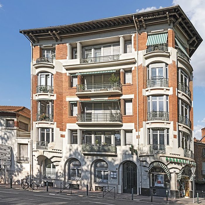 Photo de Immeuble situé 2 square Boulingrin