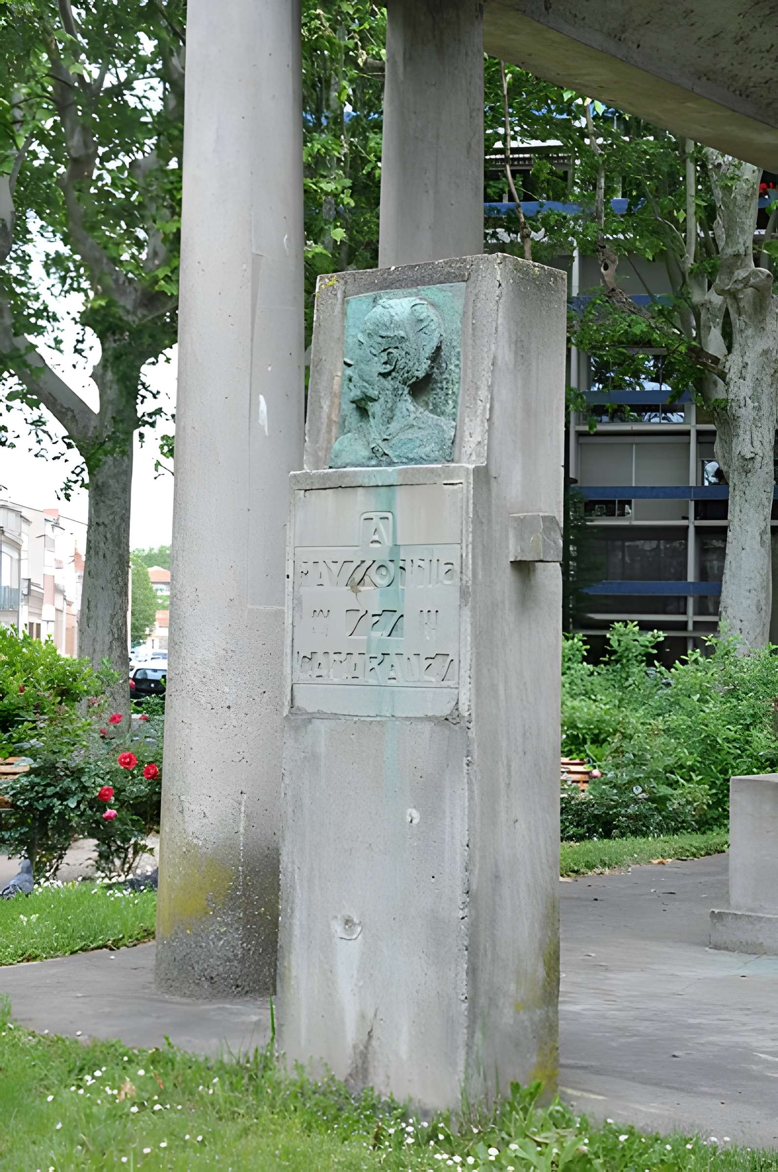 Monument au sport et à Maysonnié