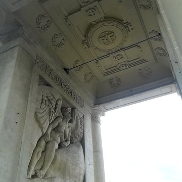 Monument aux morts de la guerre de 1914-1918 des quartiers Bayard, Matabiau, Concorde et Chalets