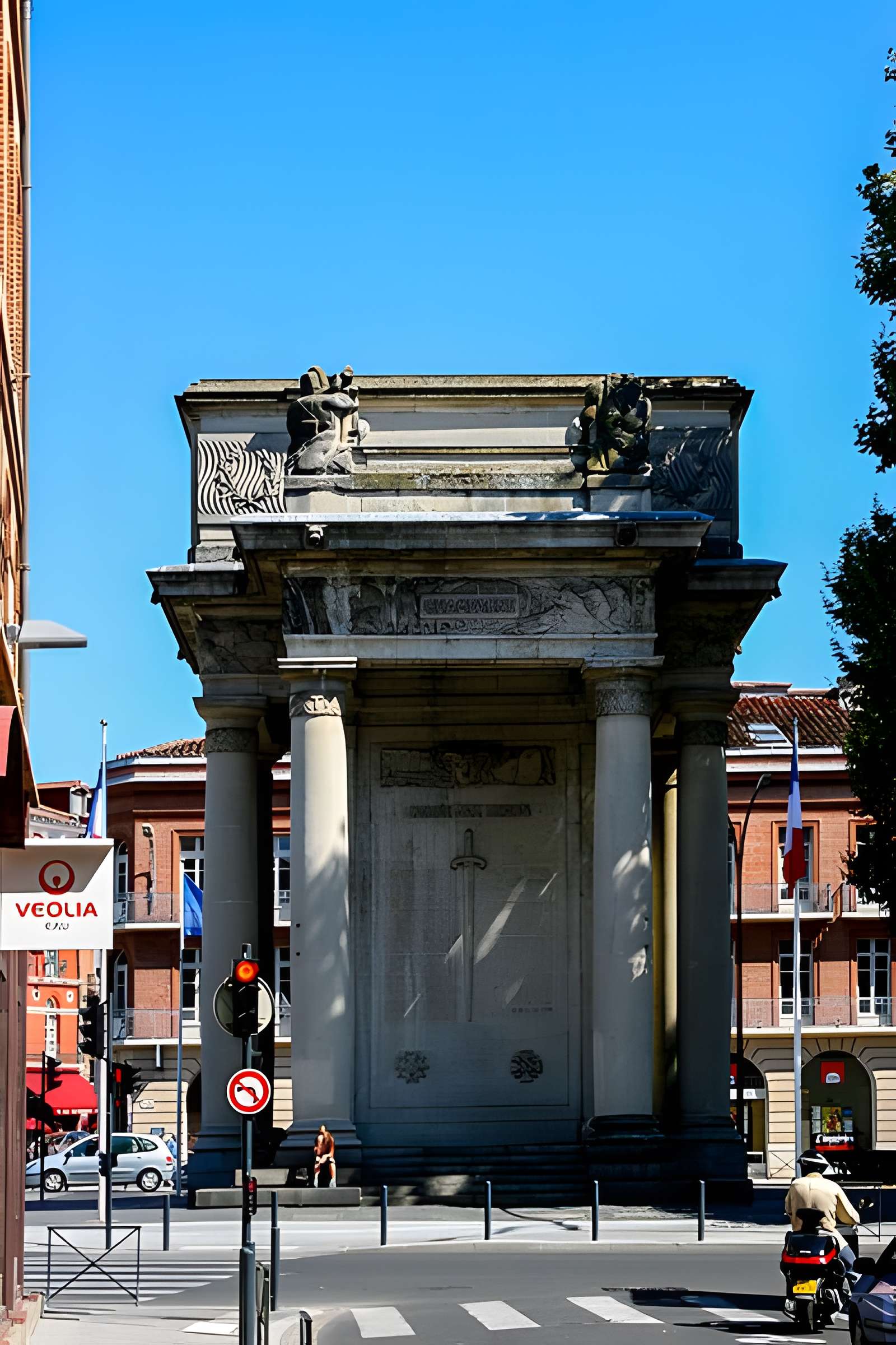 Monument aux morts de la guerre de 1914-1918 des quartiers Bayard, Matabiau, Concorde et Chalets