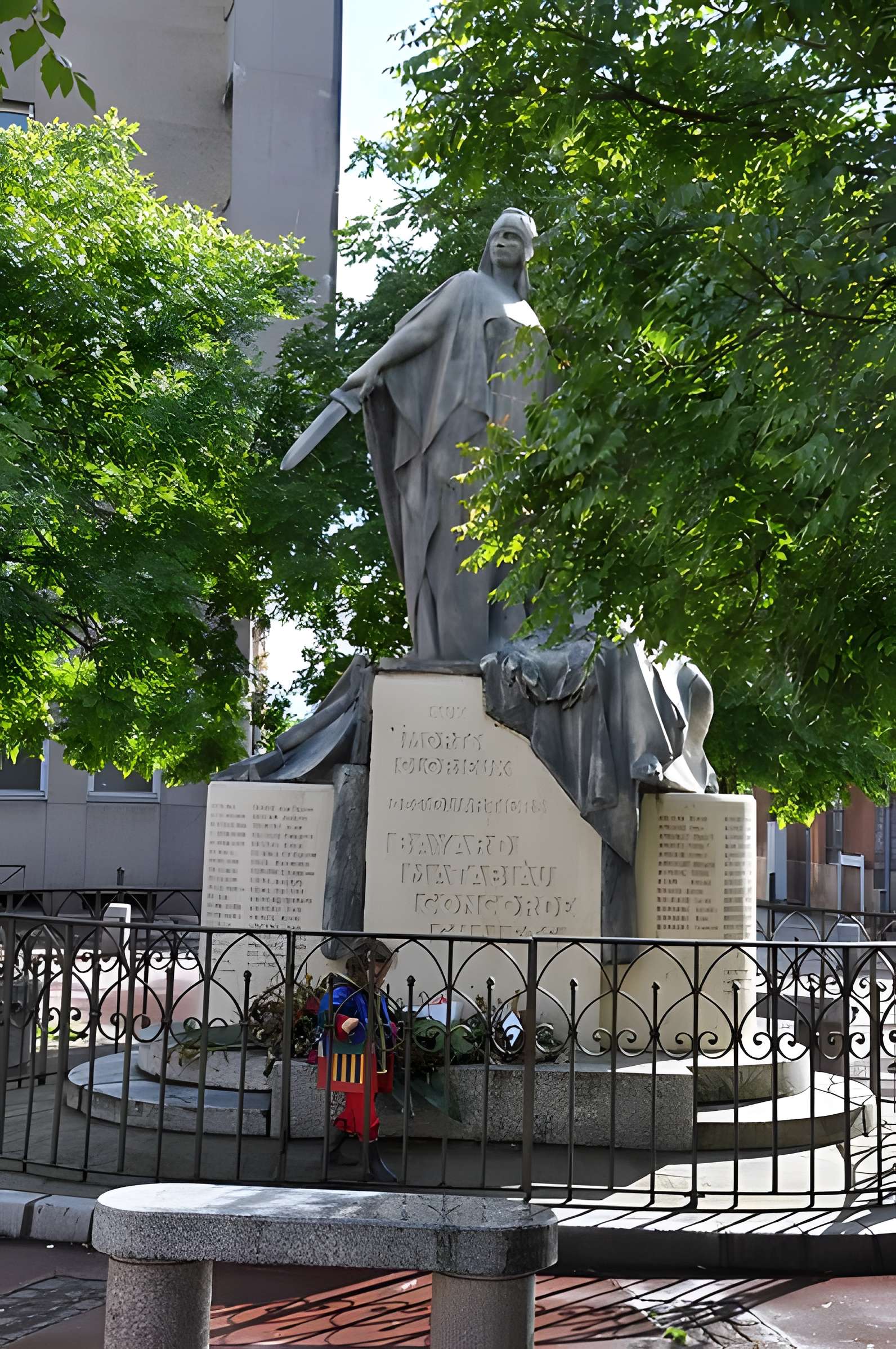 Monument aux morts de la guerre de 1914-1918 des quartiers Bayard, Matabiau, Concorde et Chalets