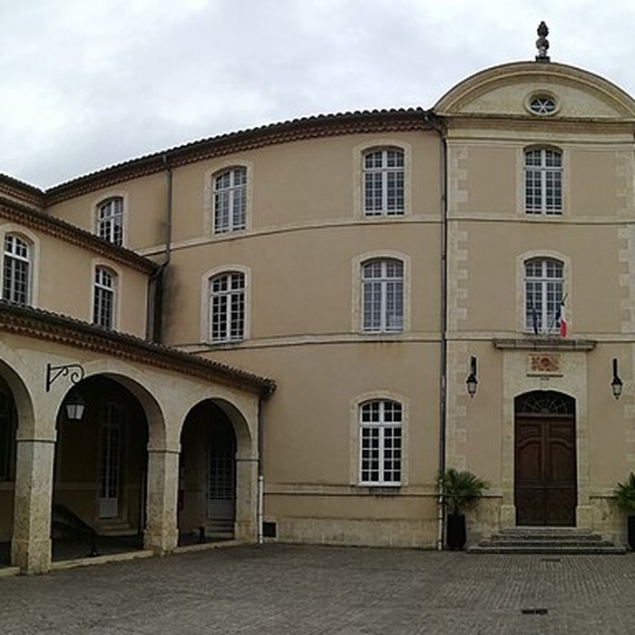 Photo de Ancien collège de Jésuites, puis lycée, actuellement collège Salinis