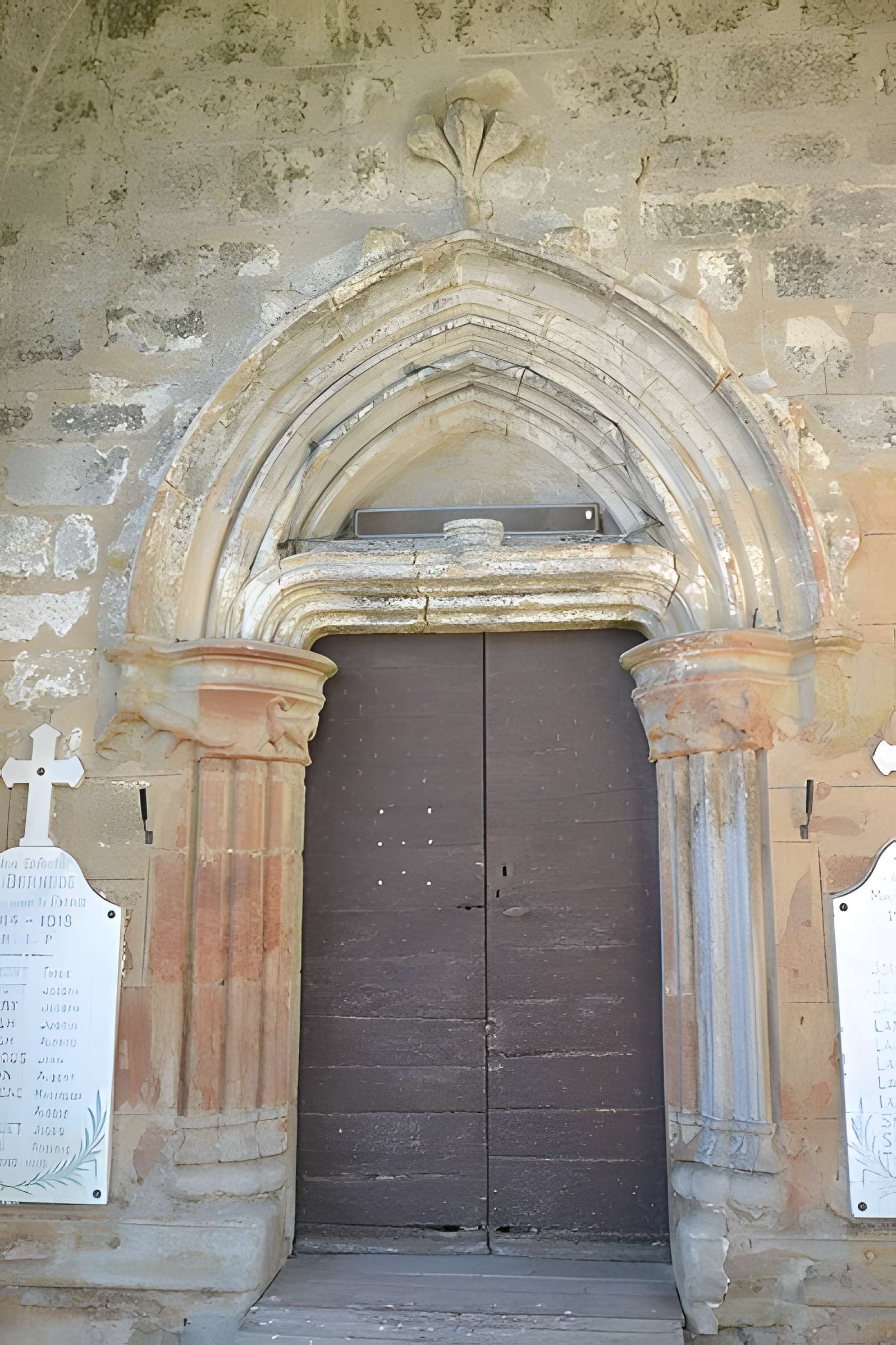 Eglise et cimetière