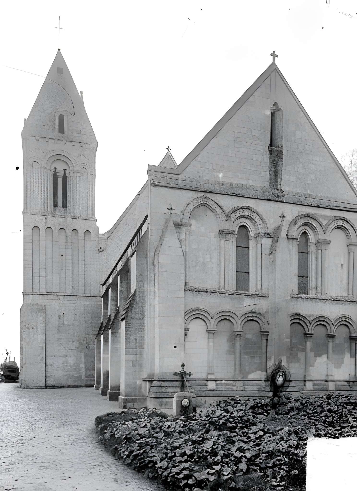 Église Saint-Contest de Saint-Contest