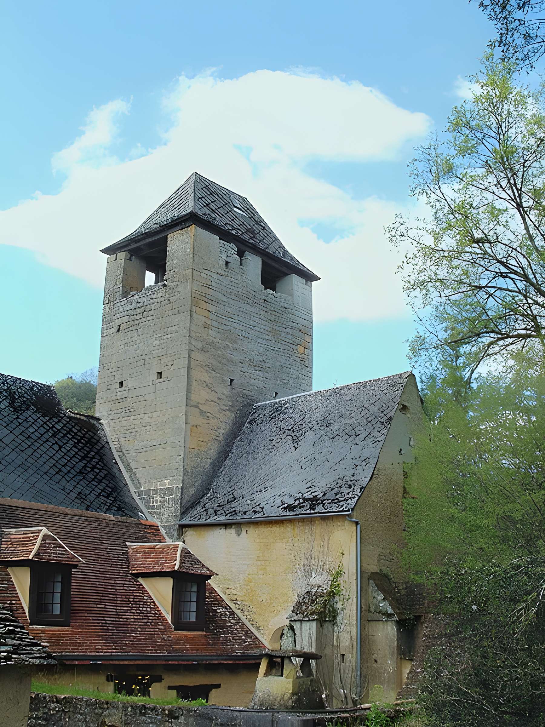Église Saint-Crépin de Saint-Crépin-et-Carlucet