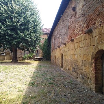Restes du cloître