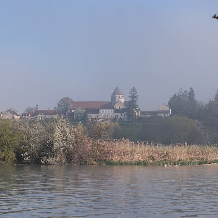 Photo de Église Saint-Cydroine de Laroche-Saint-Cydroine
