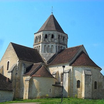 Église Saint-Cydroine de Laroche-Saint-Cydroine