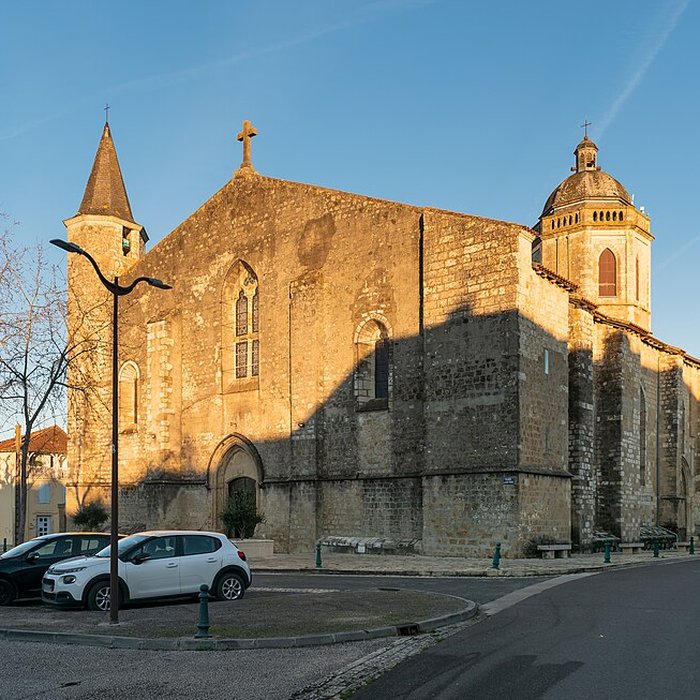 Photo de église Saint-Pierre ancienne collégiale