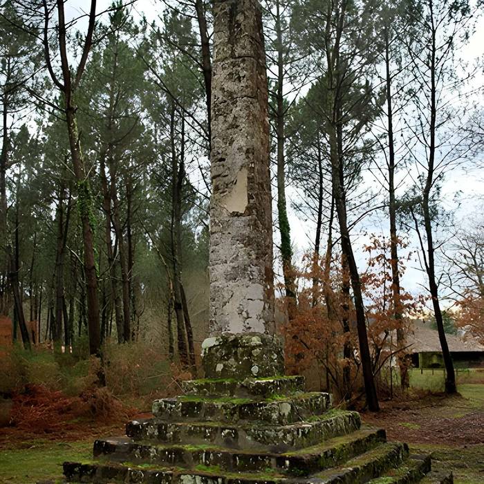Photo de Obélisque dit Croix des Pèlerins