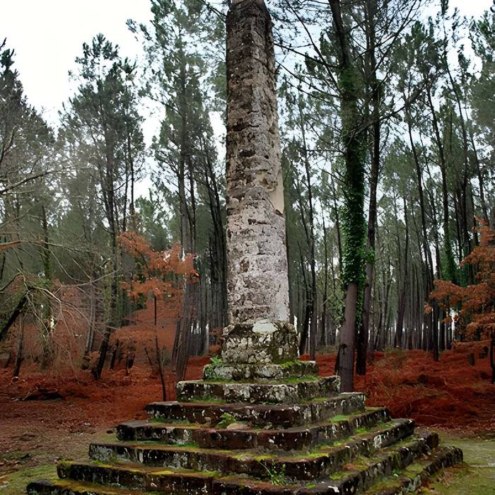 Photo de Obélisque dit Croix des Pèlerins