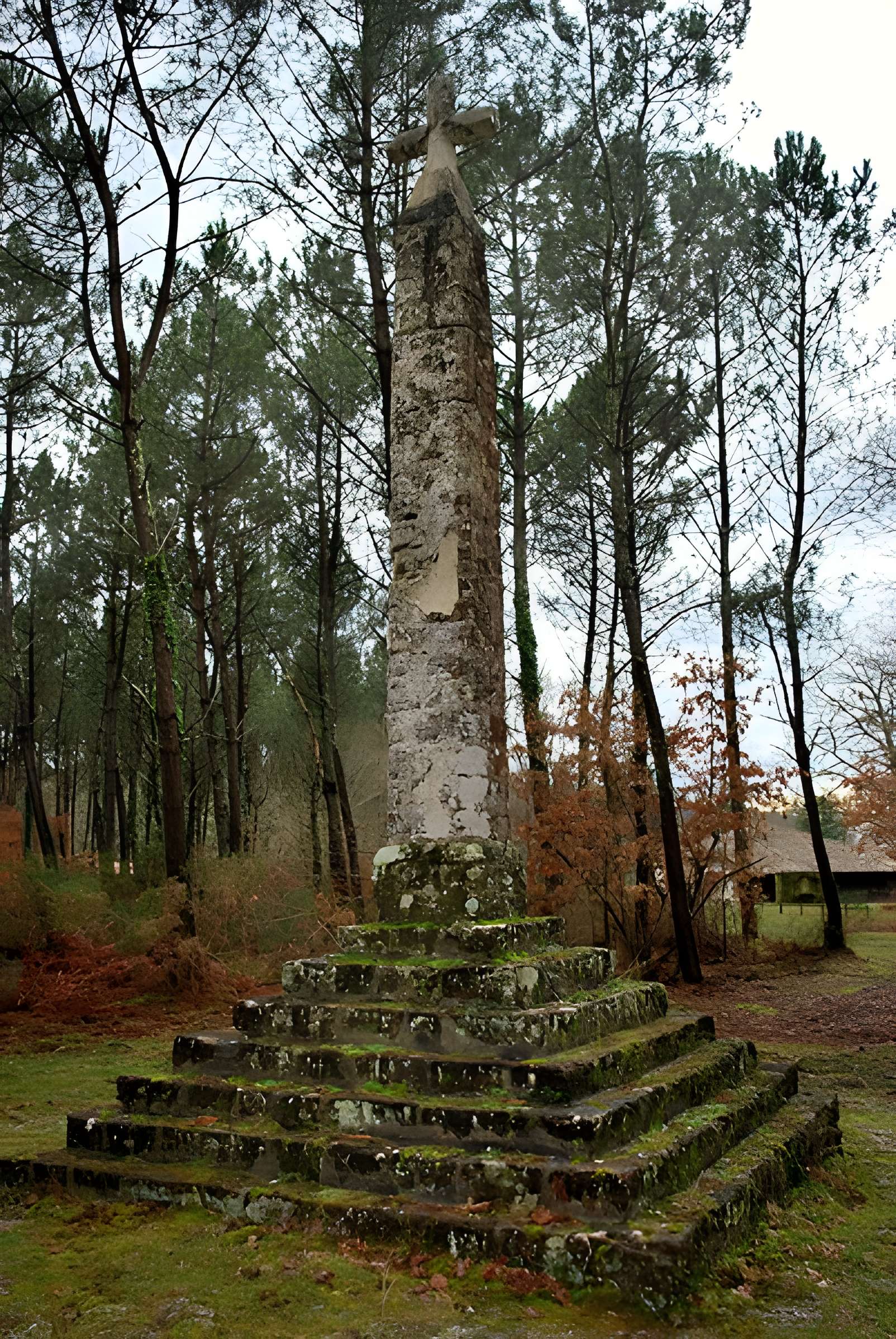 Obélisque dit Croix des Pèlerins