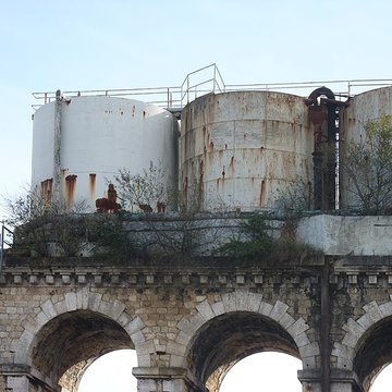 Ancien château deau de la gare Saint-Jean