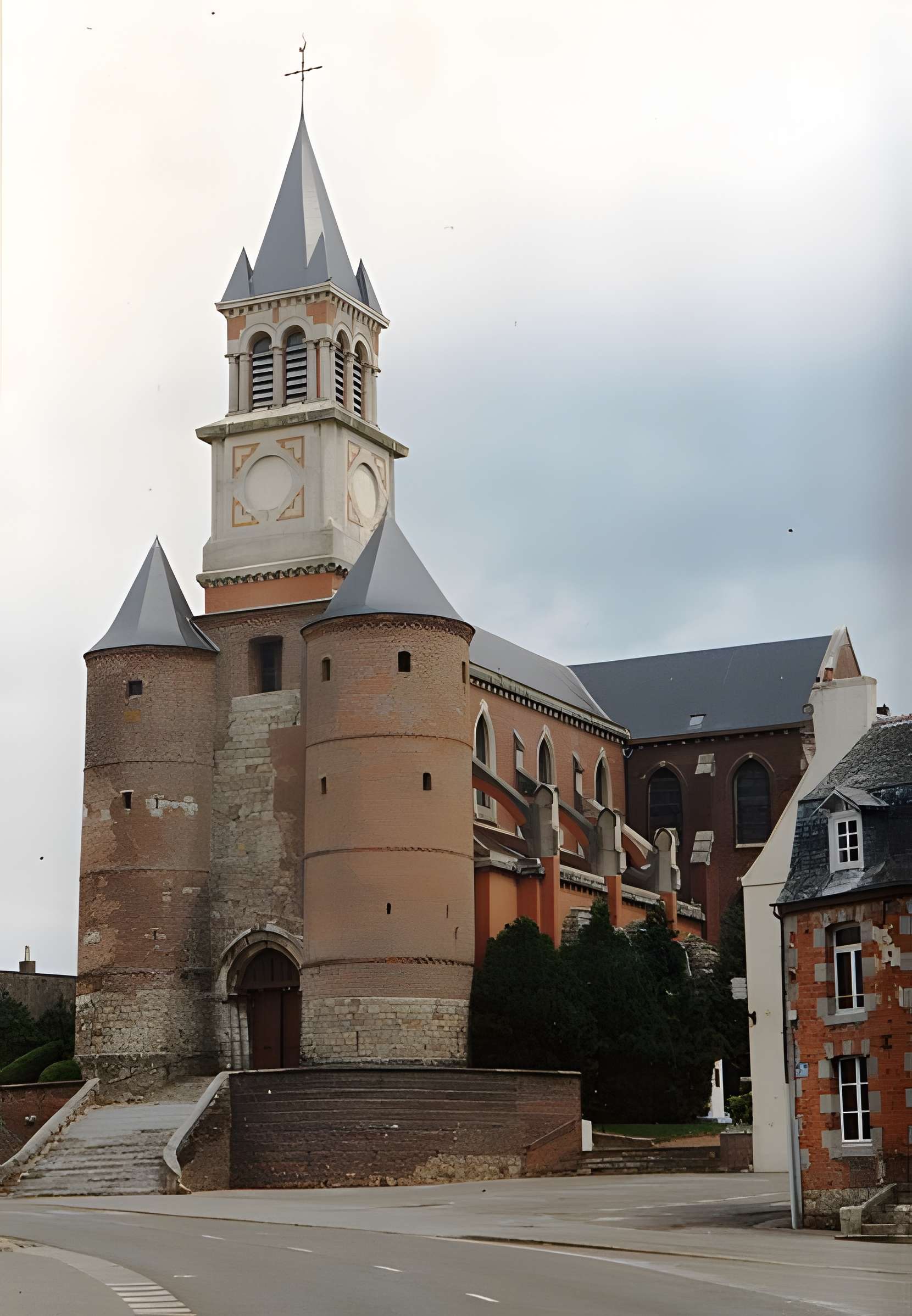 Église Saint-Cyr-et-Sainte-Julitte d'Origny-en-Thiérache
