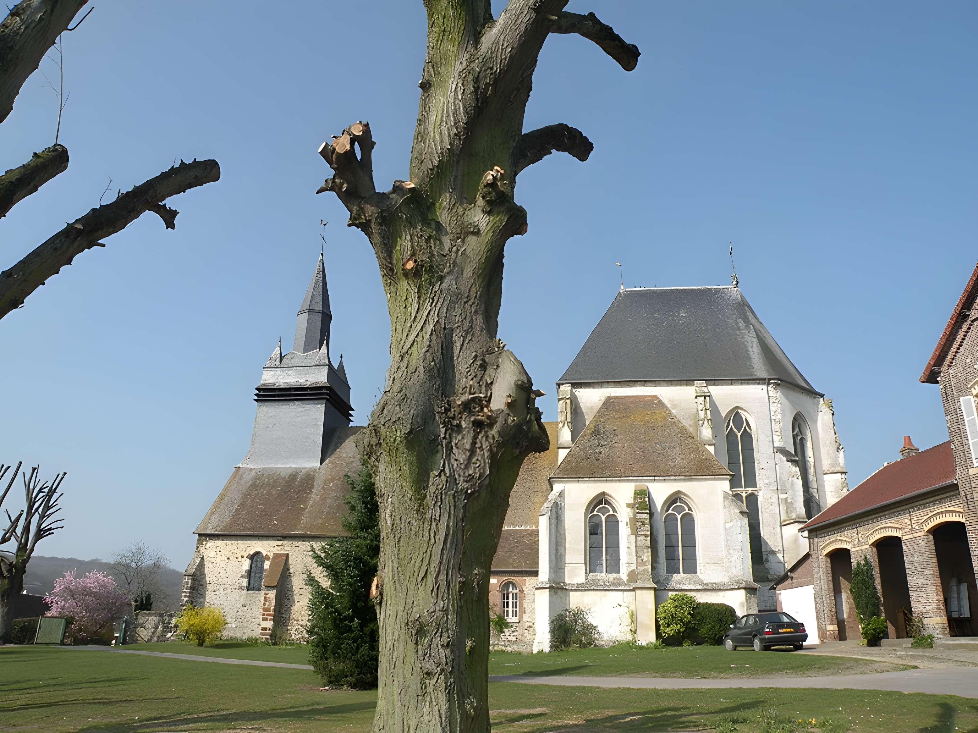 Église Saint-Denis de Hodenc-en-Bray