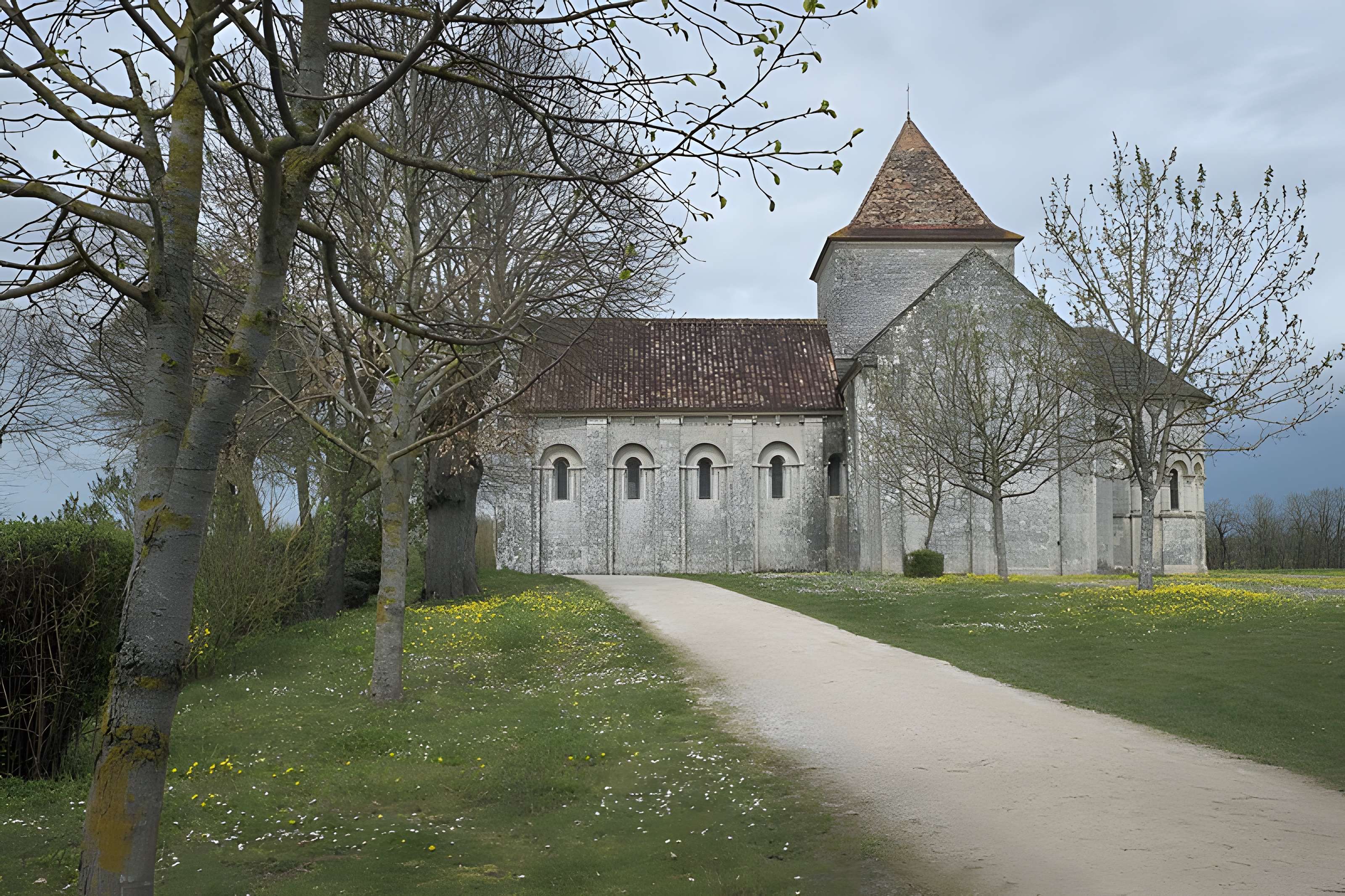 Église Saint-Denis de Lichères