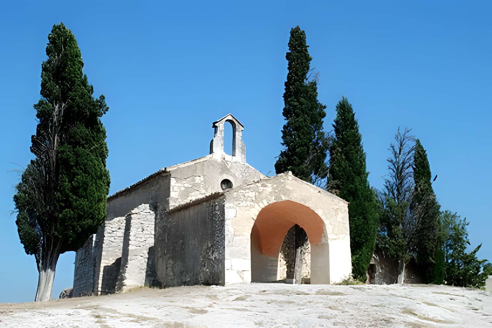 Chapelle Saint-Sixte d'Eygalières 