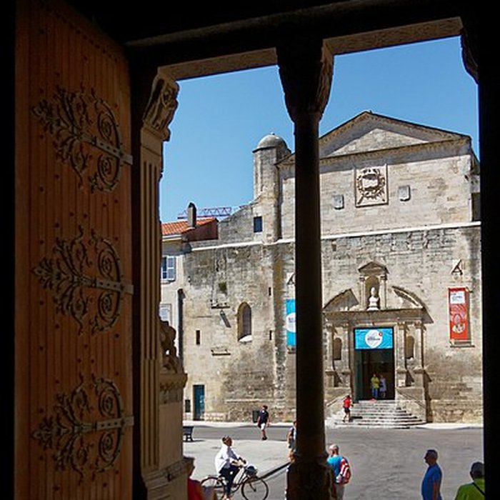 Photo de Église Sainte-Anne dArles