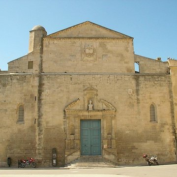 Église Sainte-Anne dArles